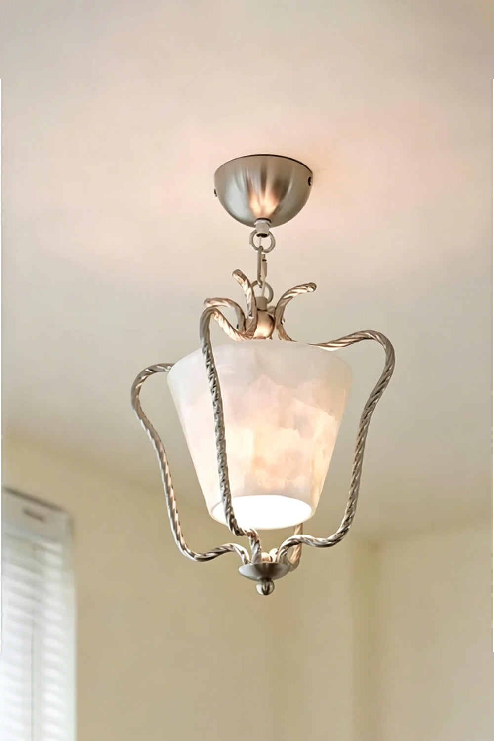Aether Shell Gold Pendant Lamp | detail | Samu Lamp