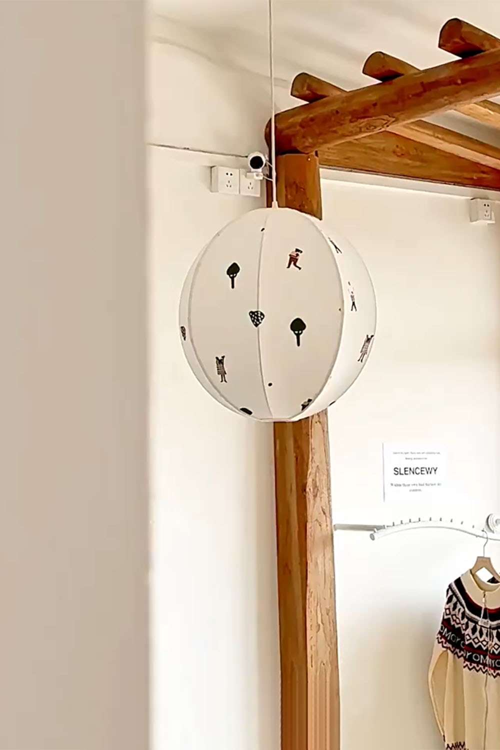 Fabric Embroidery Round Pendant Lamp - view 14 | vexalamps