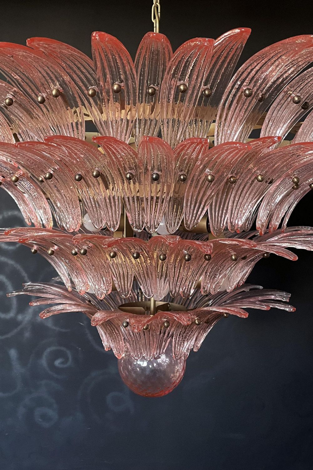 Art Four-tier pink glass palm leaf chandelier - view 9 | vexalamps