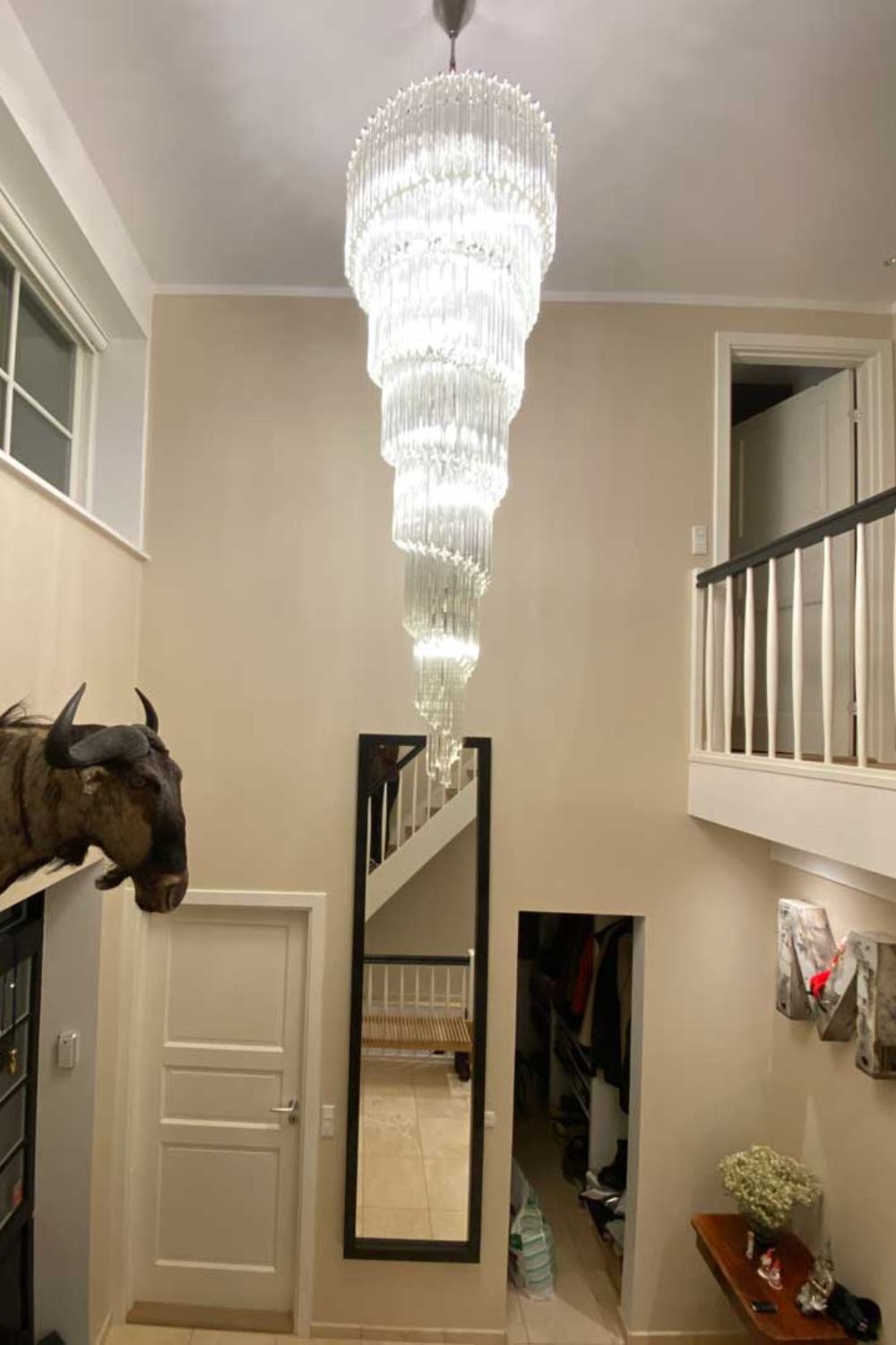 Art Style Spiral Glass Chandelier - view 4 | vexalamps