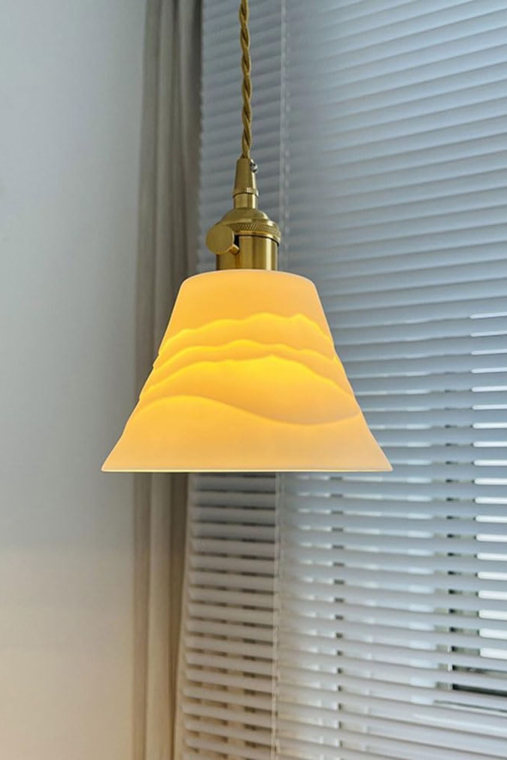 Mountains Shadow Ceramic Pendant Lamp - vexalamps