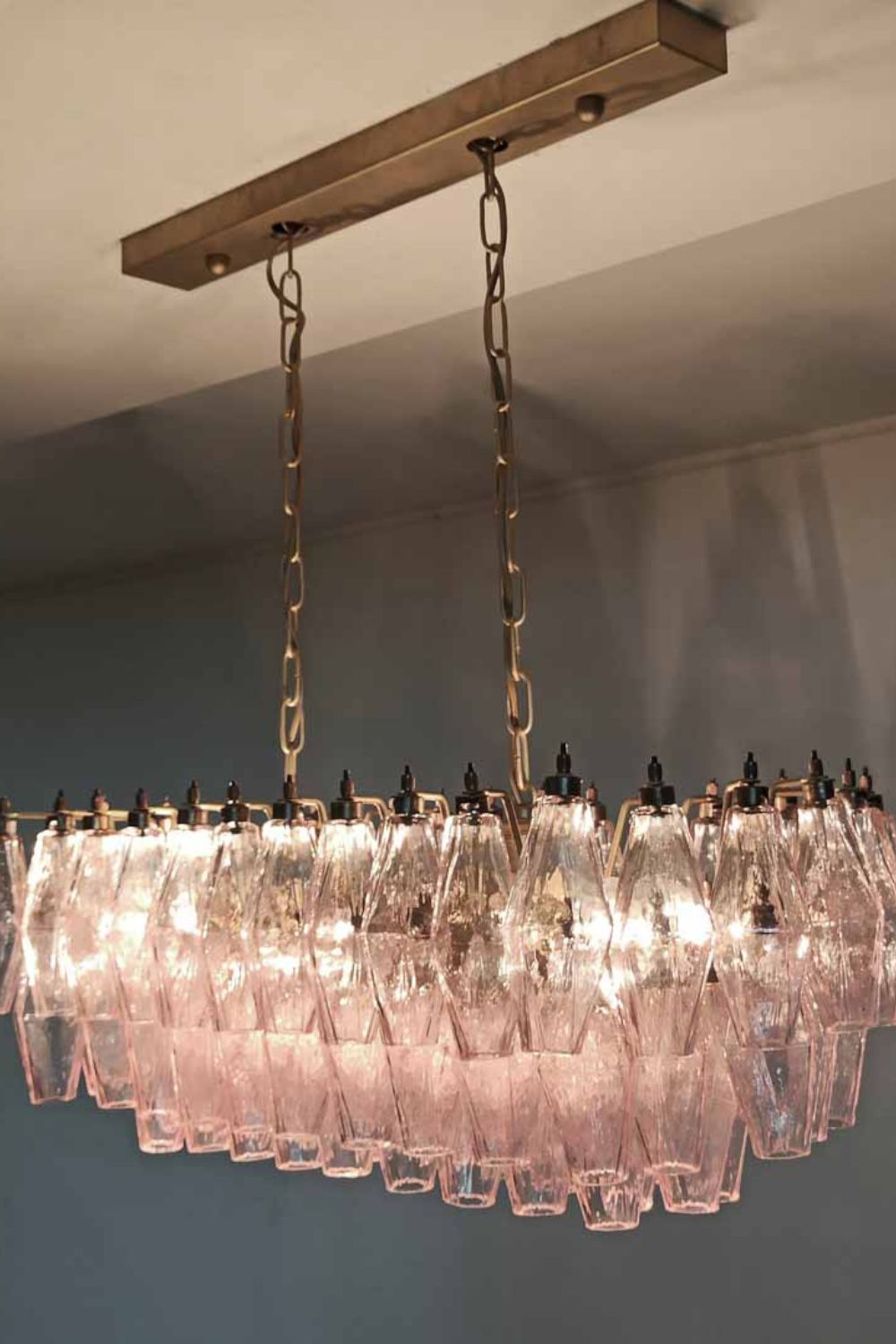 Art Poliedri Pink Glass Chandelier - view 4 | vexalamps