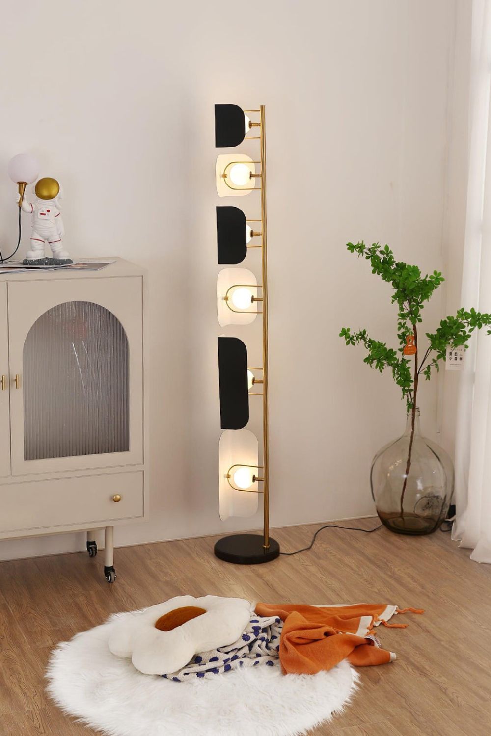 Leagan Stacked Panel Modern Floor Light - view 4 | vexalamps