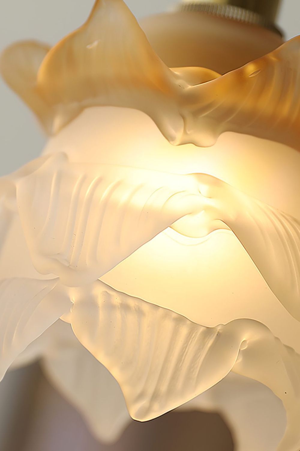 1970 Retro Bloom Glass Pendant Light - view 24 | vexalamps