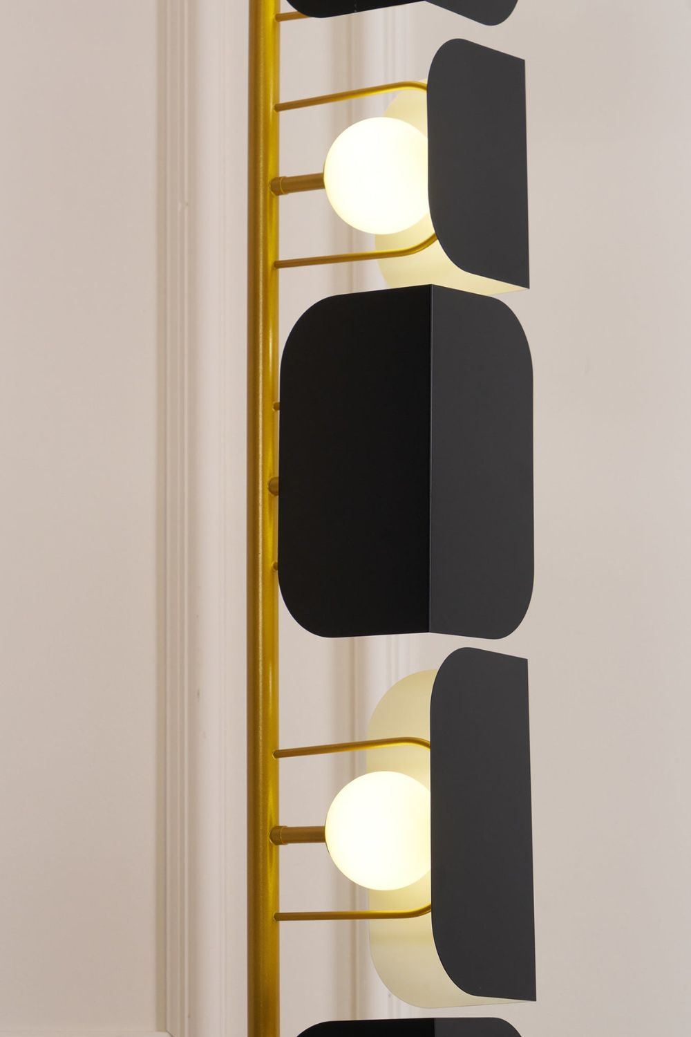 Leagan Stacked Panel Modern Floor Light - view 17 | vexalamps