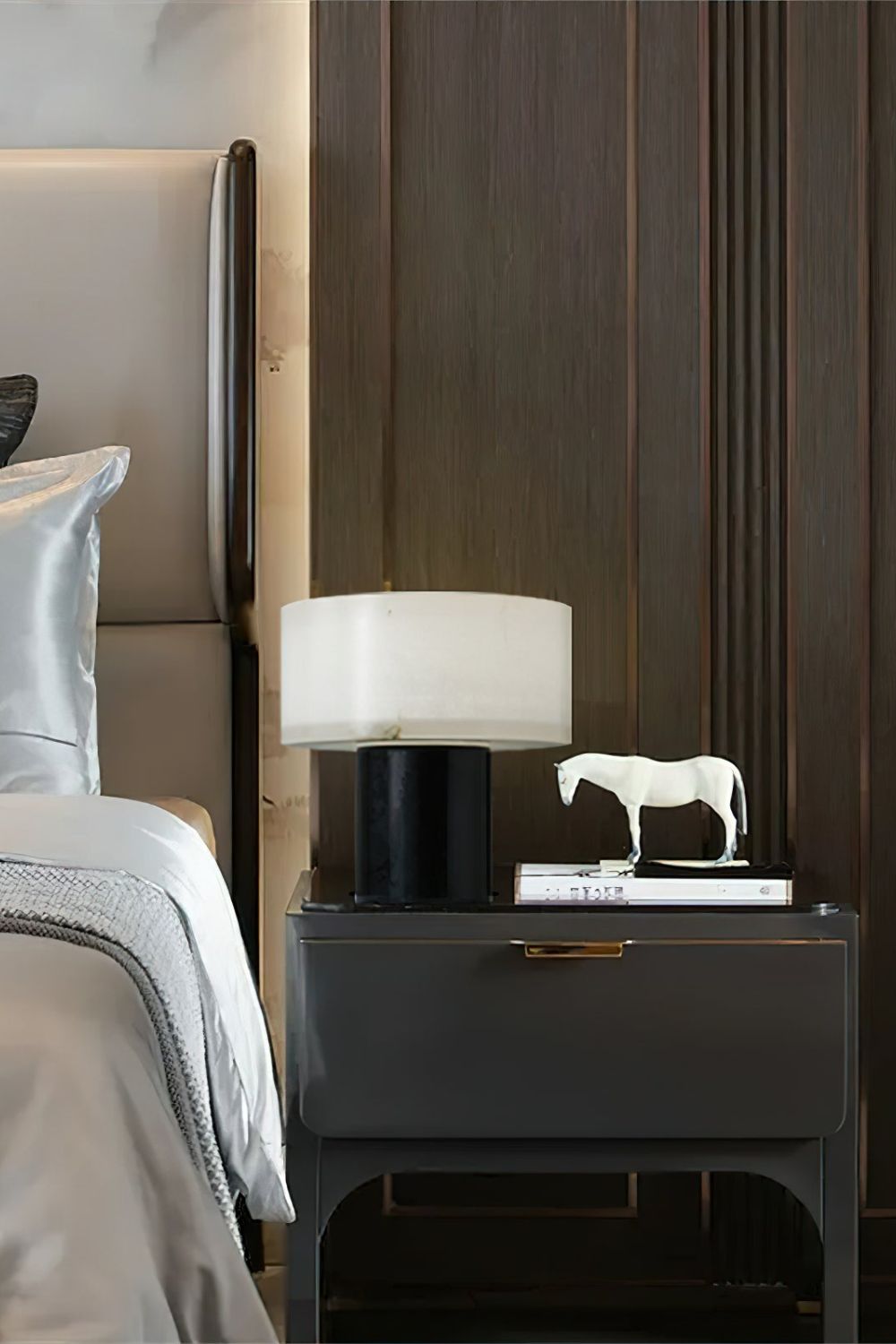 Alabaster Cylindrical Table Lamp - view 6 | vexalamps
