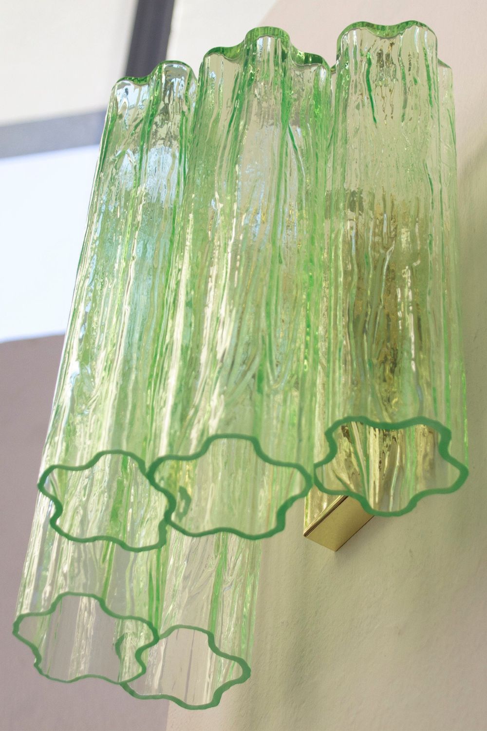 Bright Green Art Glass Wall Lamp - view 10 | vexalamps