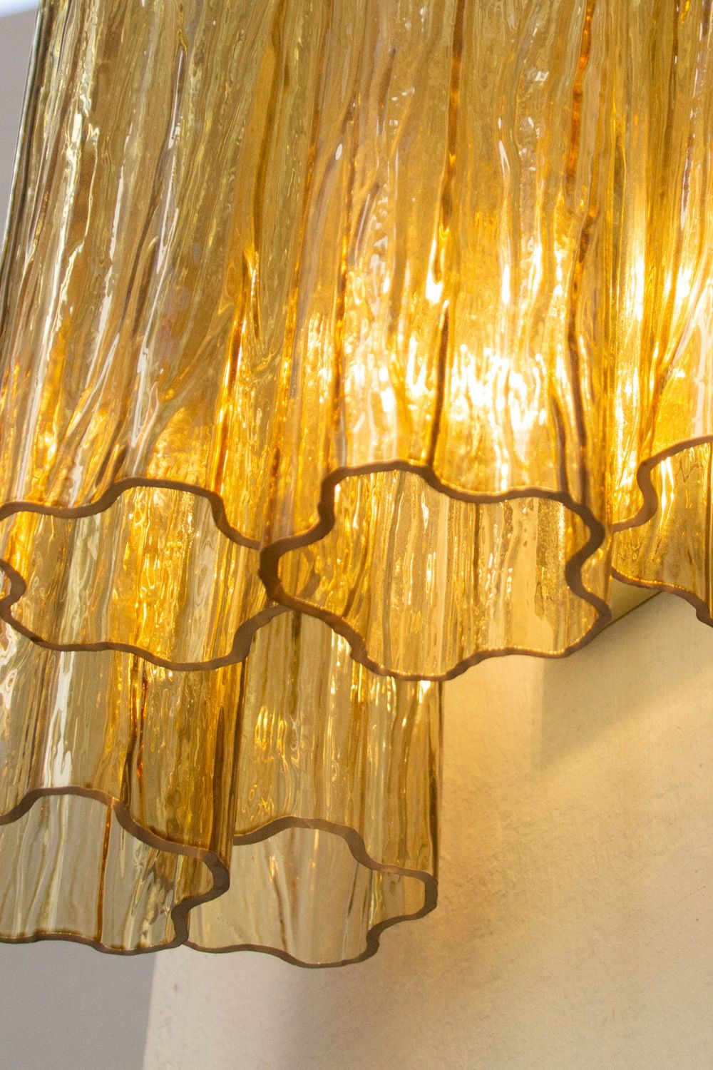 Italian Art amber glass tube wall lamp - view 8 | vexalamps