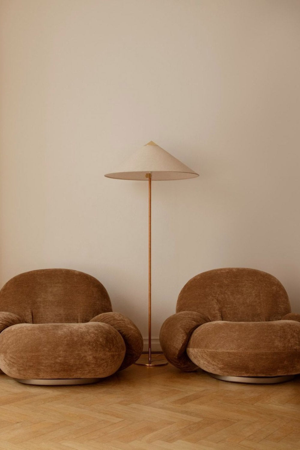 9602 Floor Lamp - vexalamps
