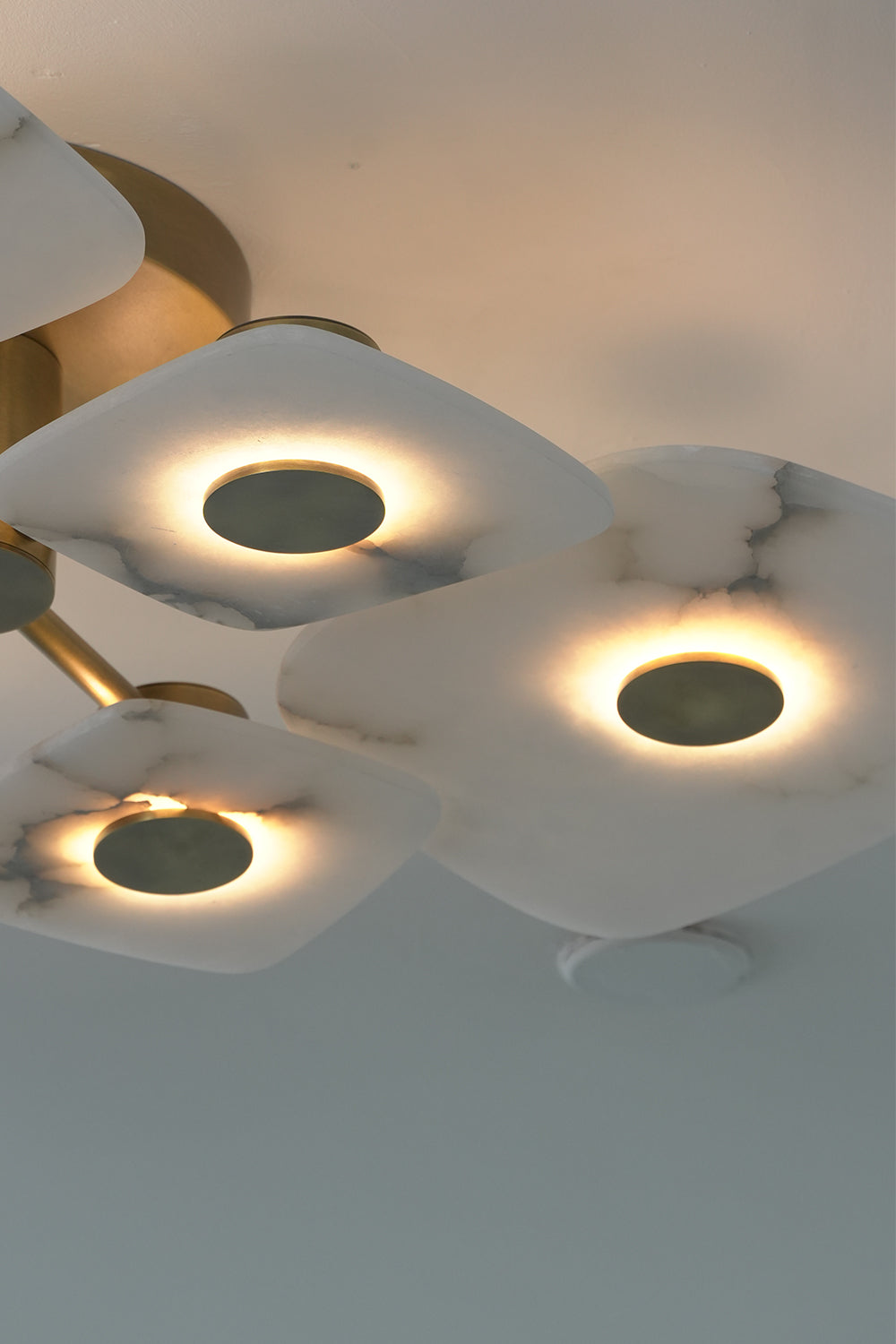 Alabaster Bloom Ceiling Light |Alabaster detail | Samu  Lamp
