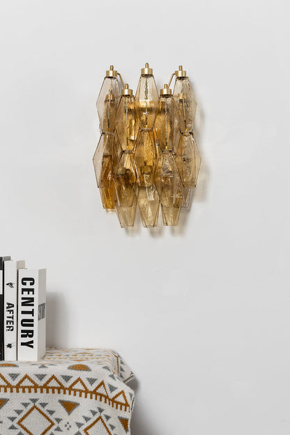 Unlit amber Art Poliedri wall lamp | Metal, Glass | Installed on a clean white wall in a modern classic interior | vexa lamps