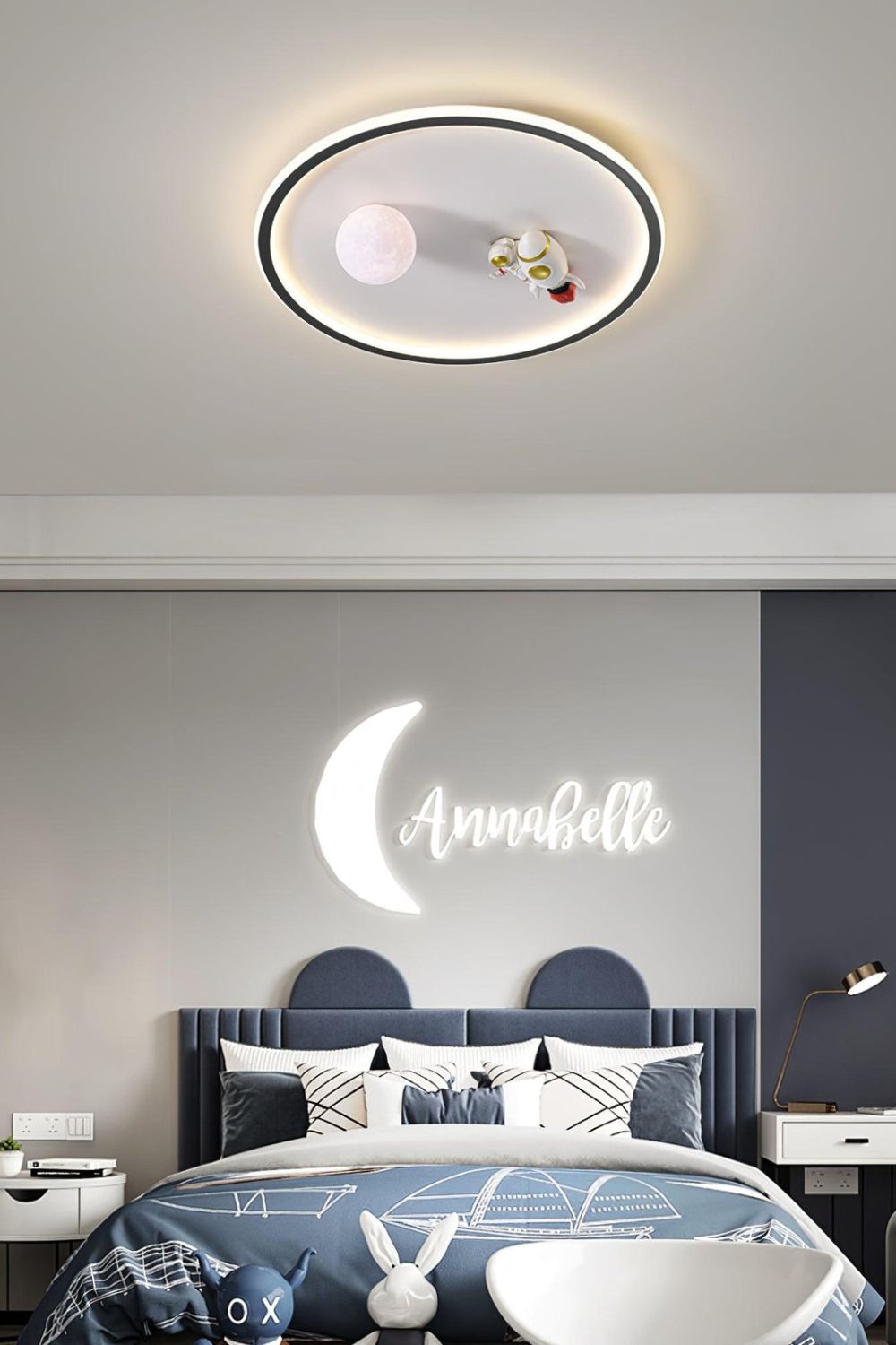 Astronaut Ceiling Lamp - view 7 | vexalamps