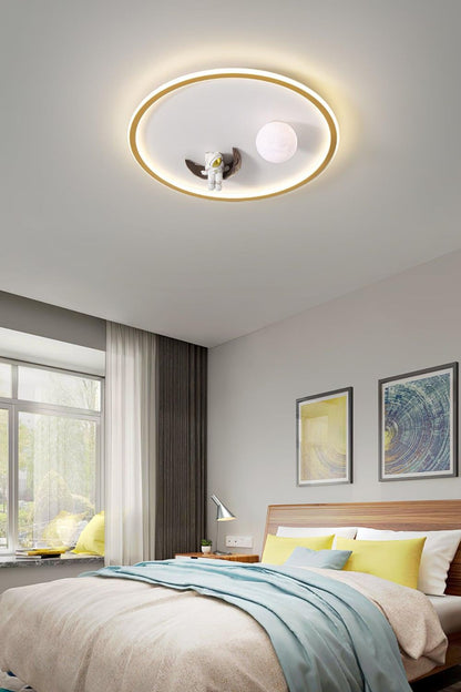 Astronaut Ceiling Lamp - view 4 | vexalamps