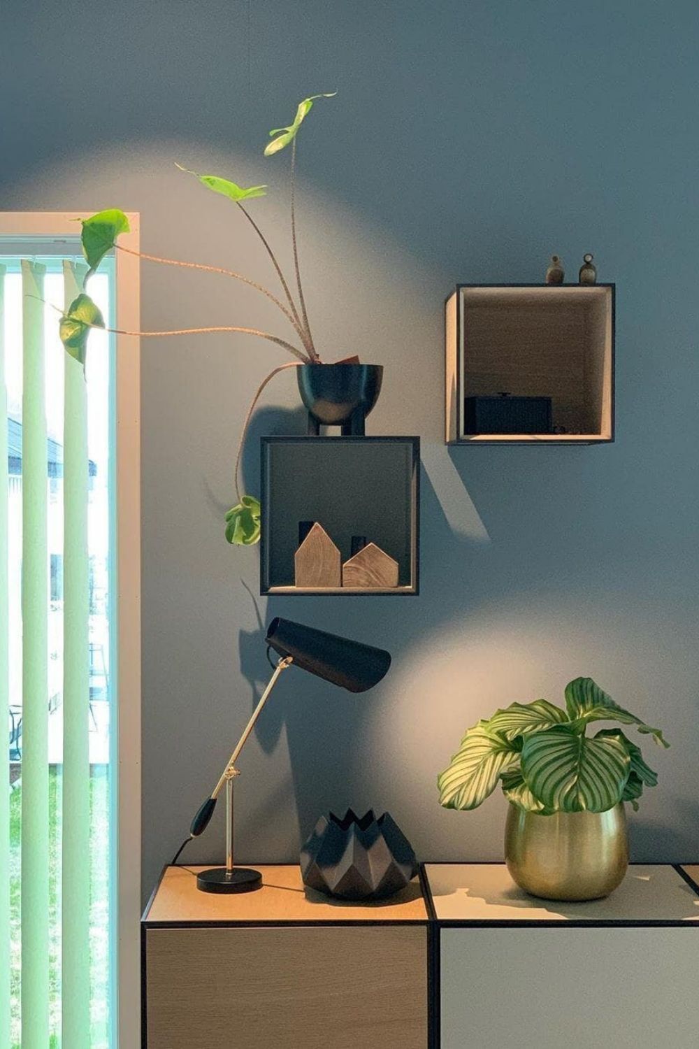 Birdy Table Lamp - view 21 | vexalamps