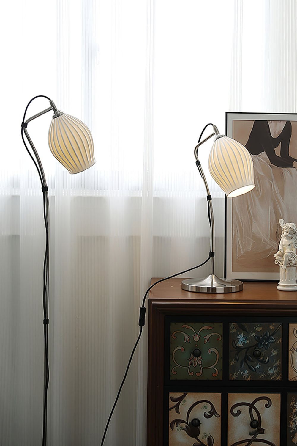 Ceramic Ribbed Floor Lamp - vexalamps