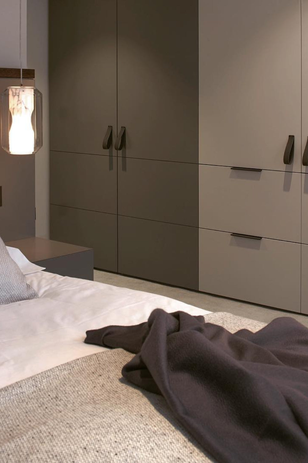 Chamber Pendant Light - vexalamps