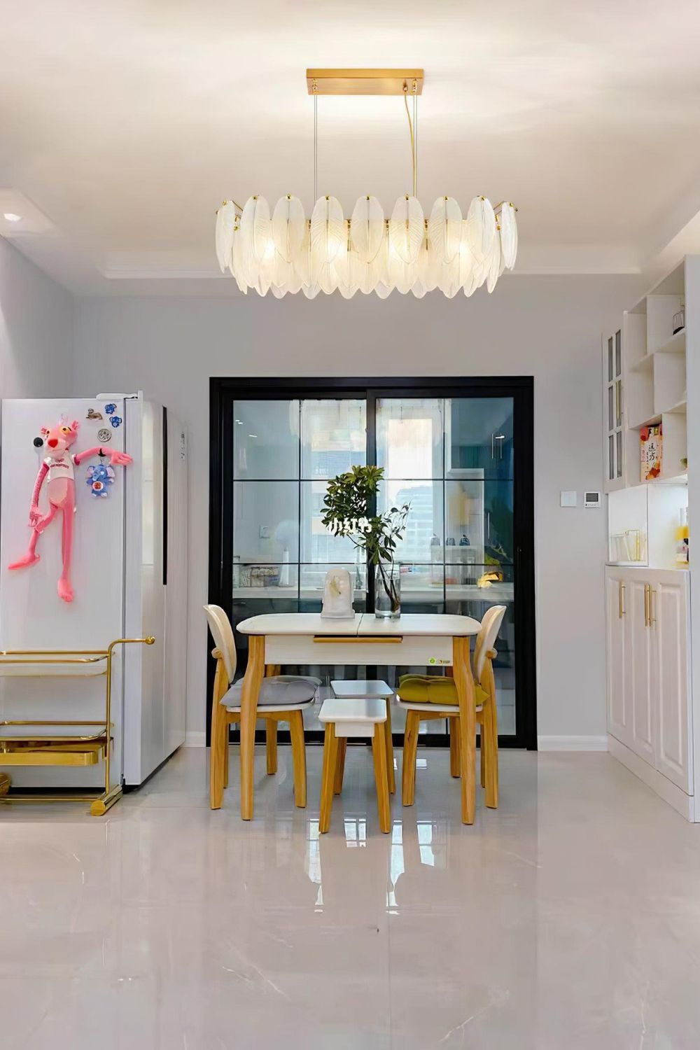 Glass Feather Chandelier - vexalamps