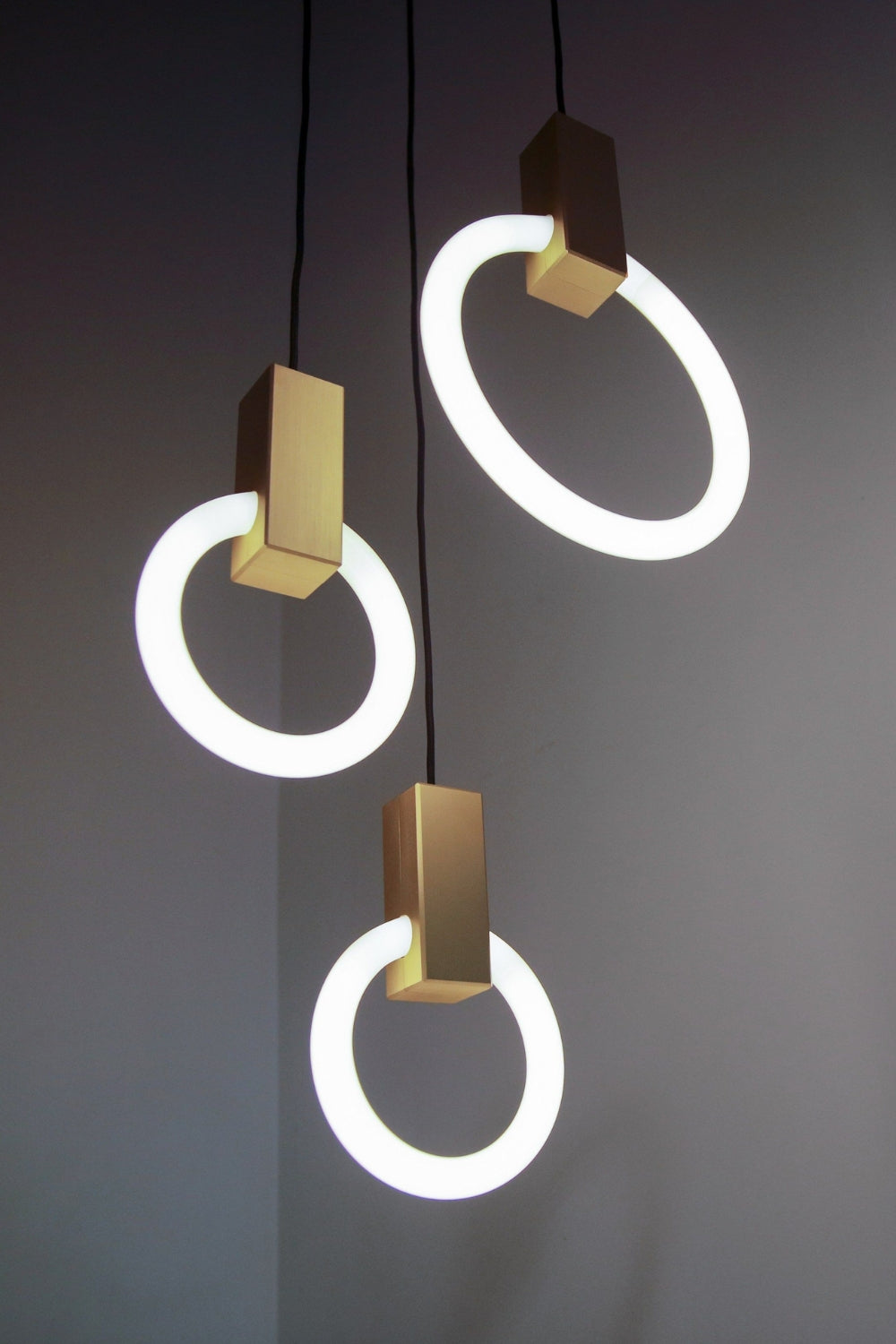 Halo Suspended lights - vexalamps