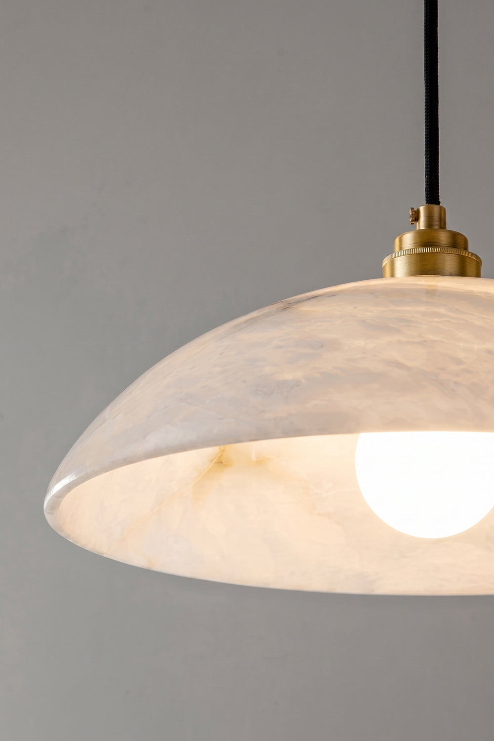 Helios Alabaster Pendant Lamp | detail | Samu  Lamp
