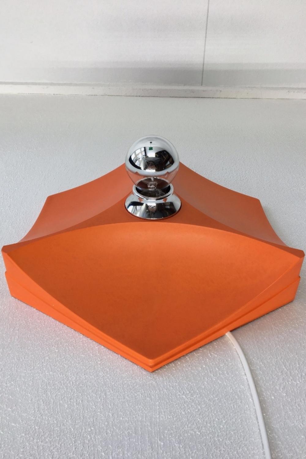 Hoffmeister Space age Wall Lamp - vexalamps