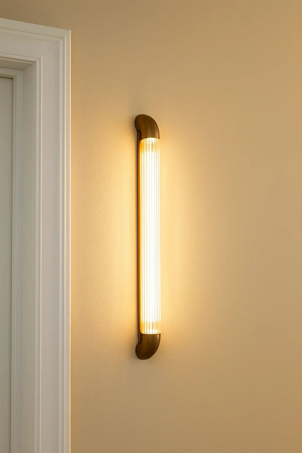 Italian Simple Wall Lamp - view 2 | vexalamps