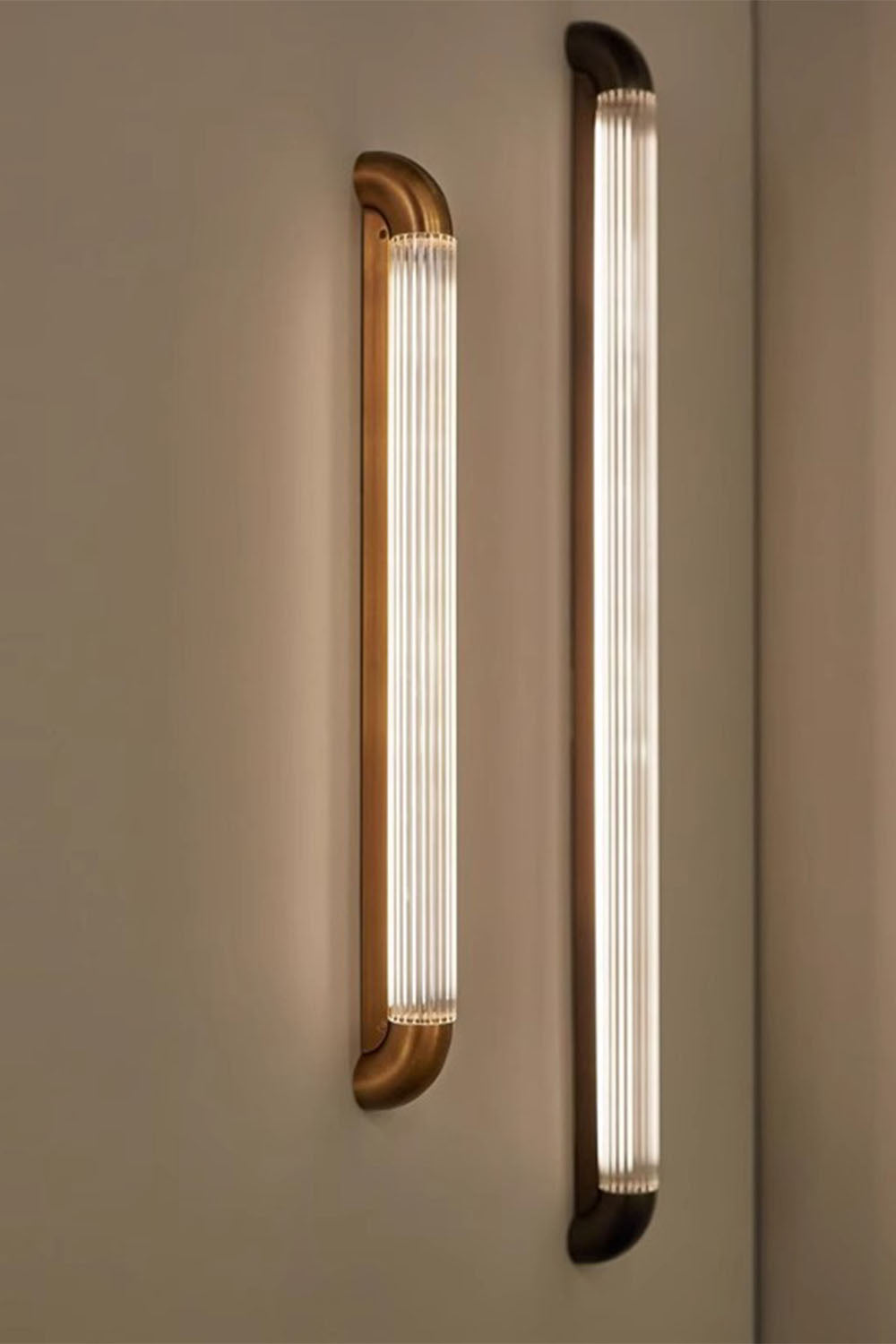 Italian Simple Wall Lamp - view 10 | vexalamps