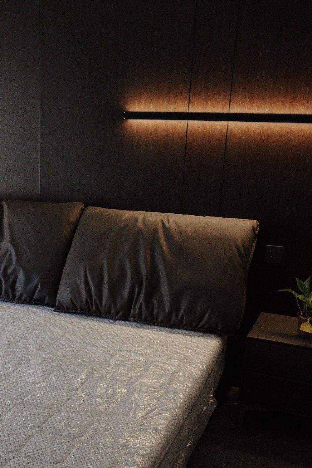 Minimalist Line Wall Lamp - vexalamps