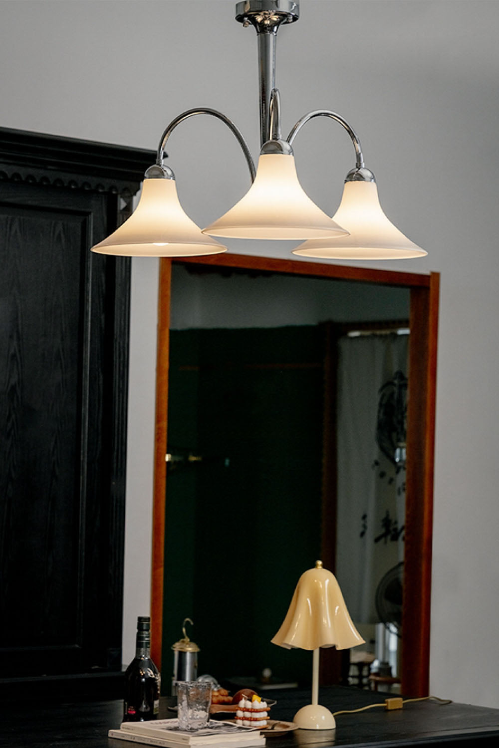 Modern Trumpet Glass Chandelier - view 2 | vexalamps