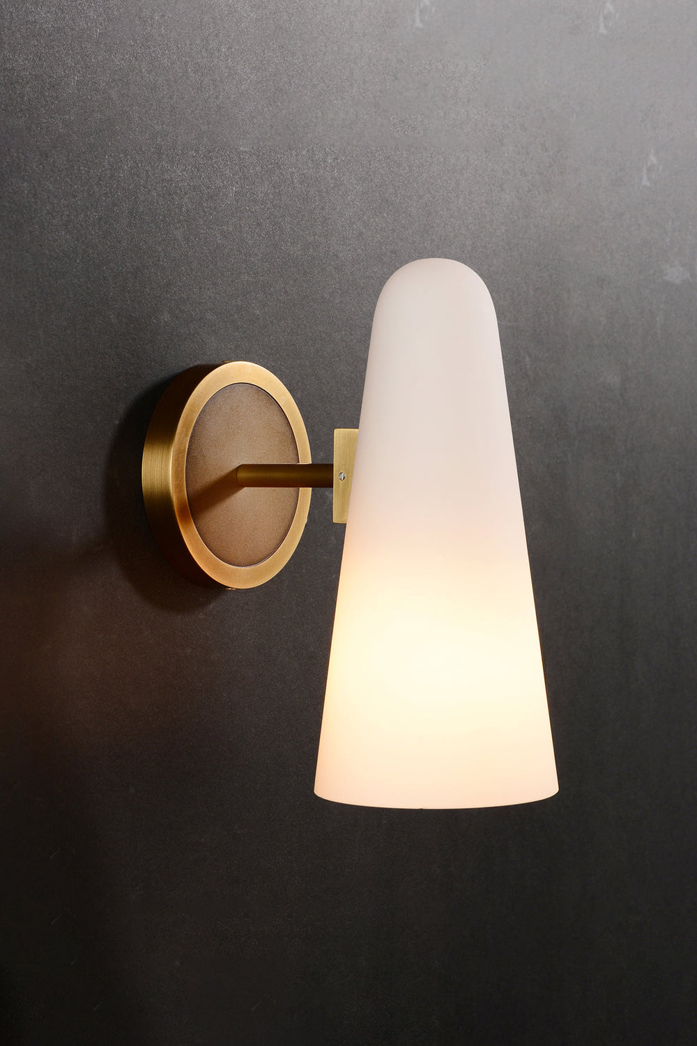 Montfaucon Sconce - vexalamps