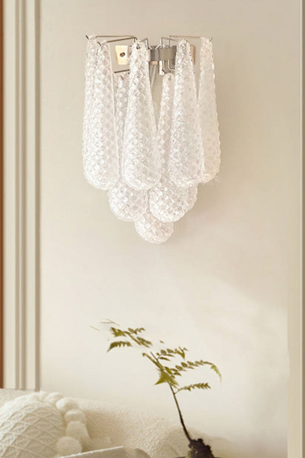 Art Petals White Wall Light - view 2 | vexalamps