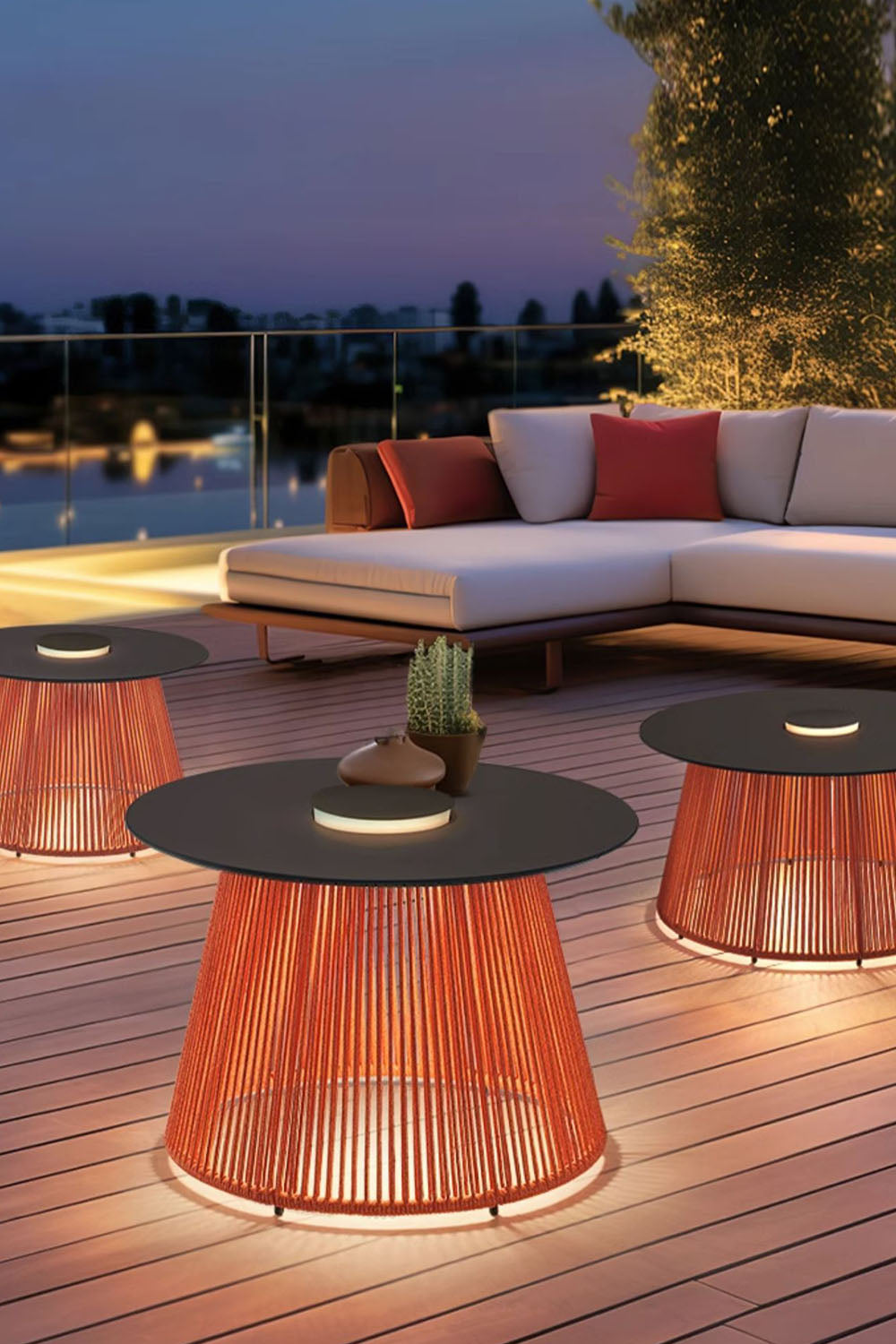 Nit Outdoor Floor Lamp - view 5 | vexalamps