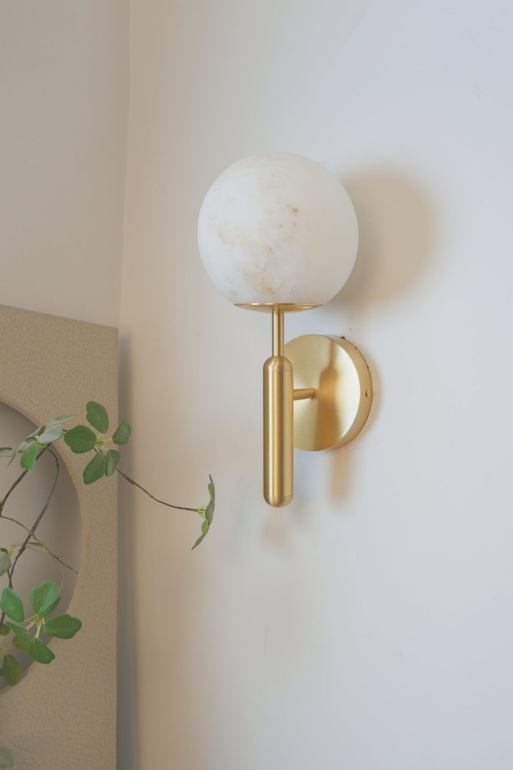 Orbis Alabaster Wall Lamp - view 8 | vexalamps