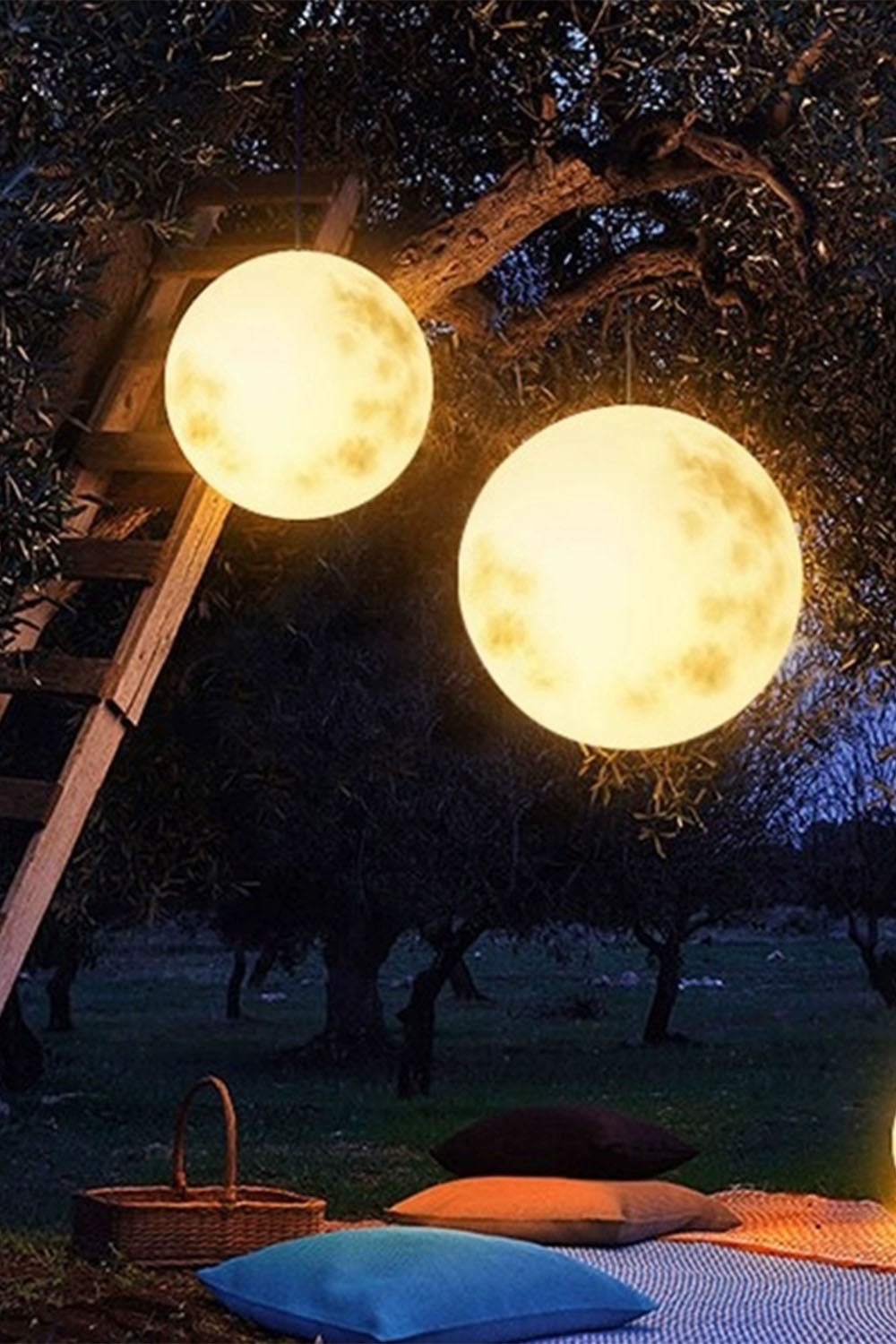 Outdoor Moon Pendant Lamp - view 7 | vexalamps