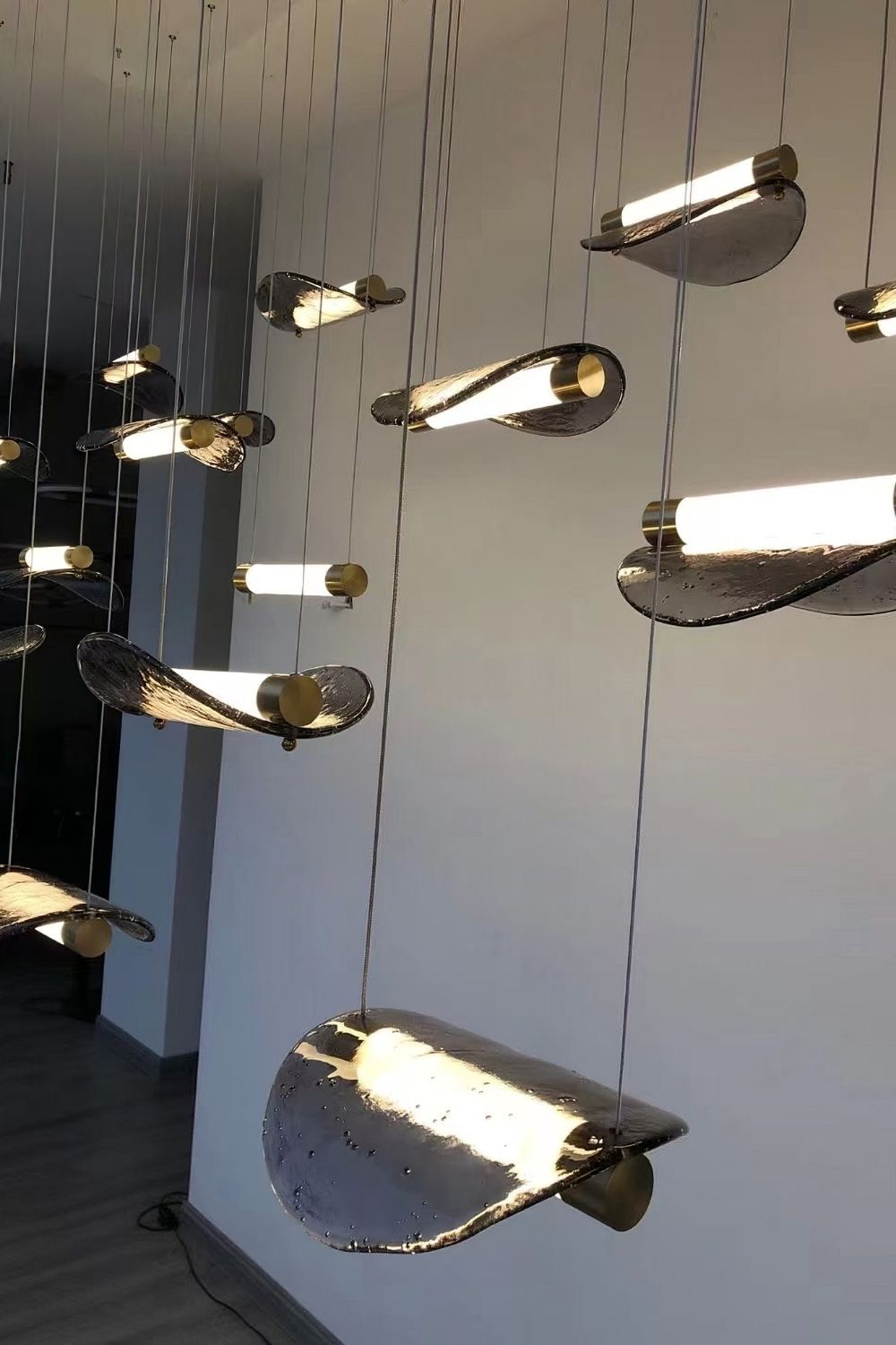 Paolo Castelli Manta Pendant Lamp - view 2 | vexalamps