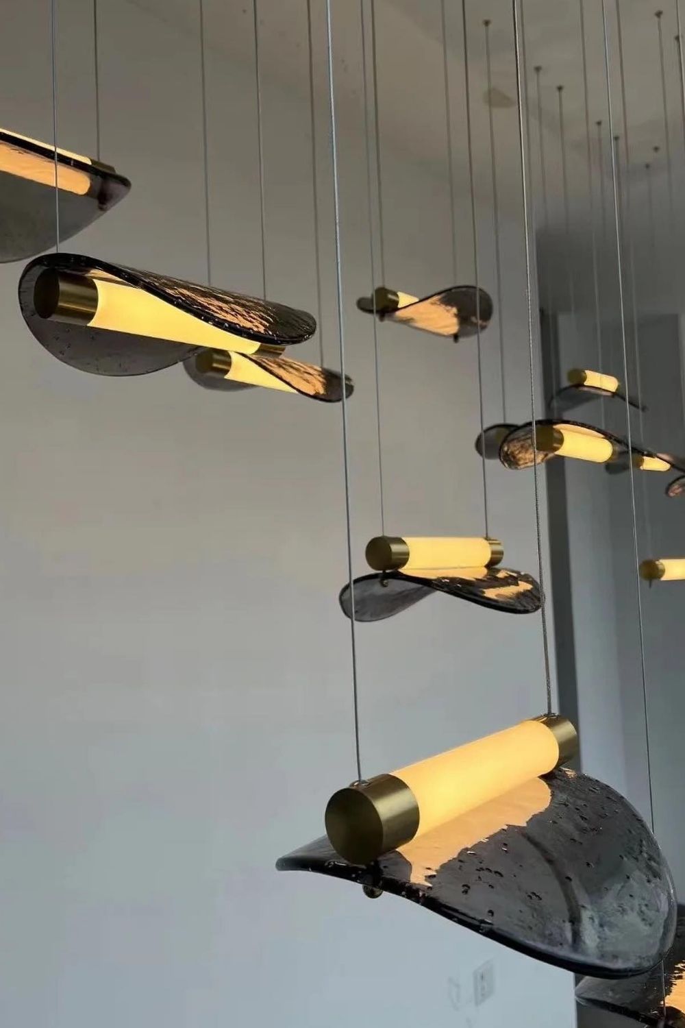 Paolo Castelli Manta Pendant Lamp - view 8 | vexalamps