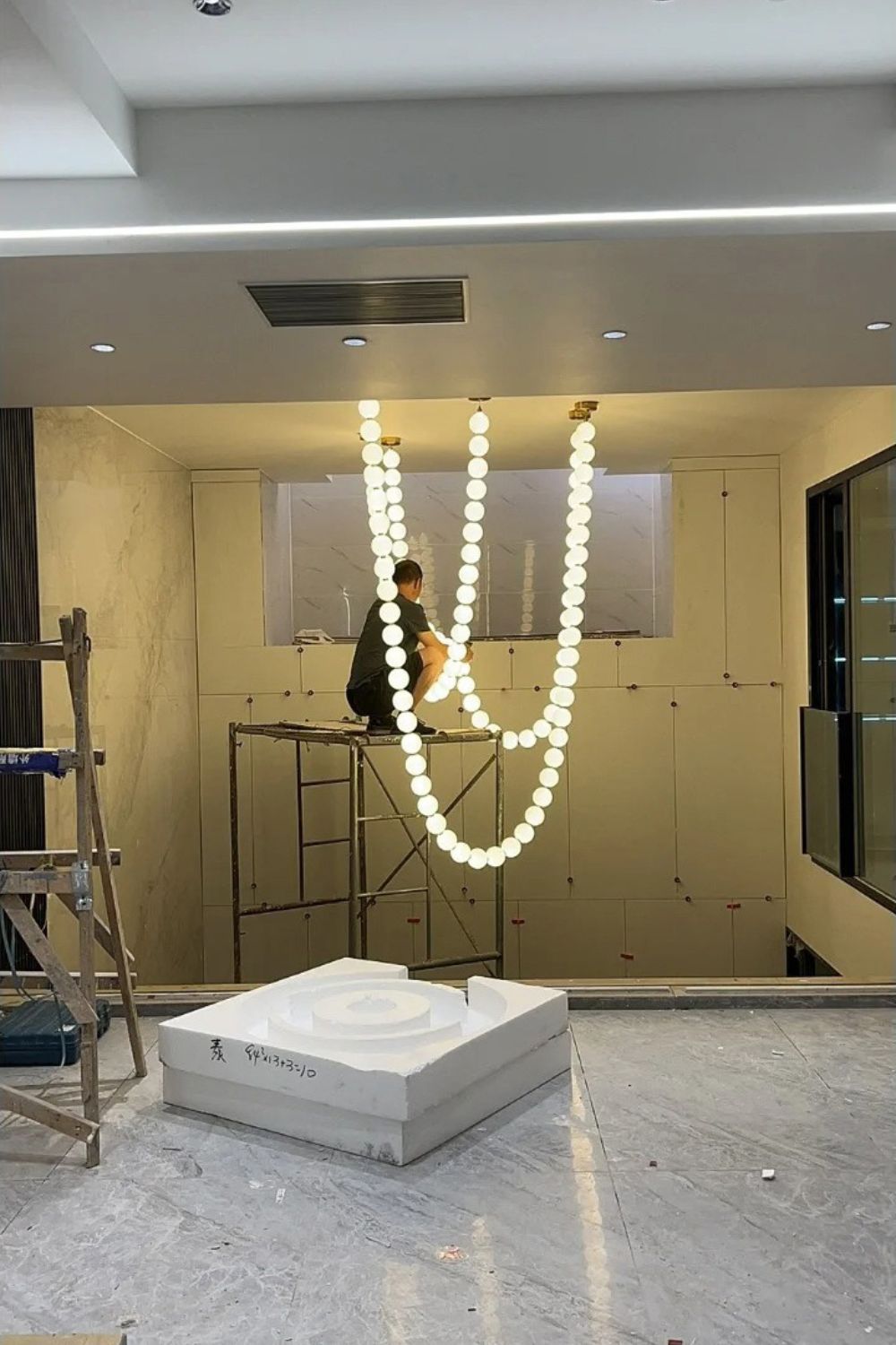 Pearl Necklace Chandelier 12cm - view 12 | vexalamps