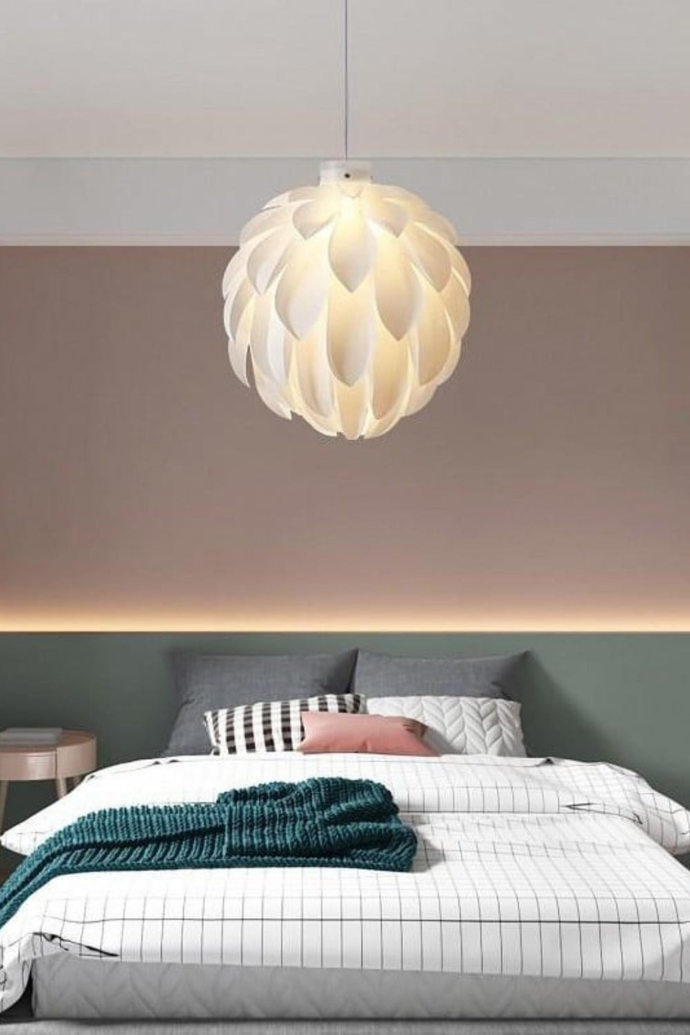 Pinecone Pendant Light - vexalamps
