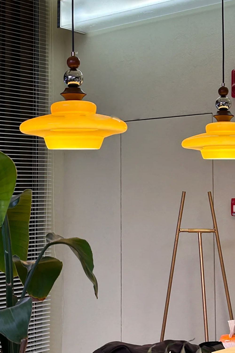 Retro UFO Glass Pendant Lamp - view 21 | vexalamps