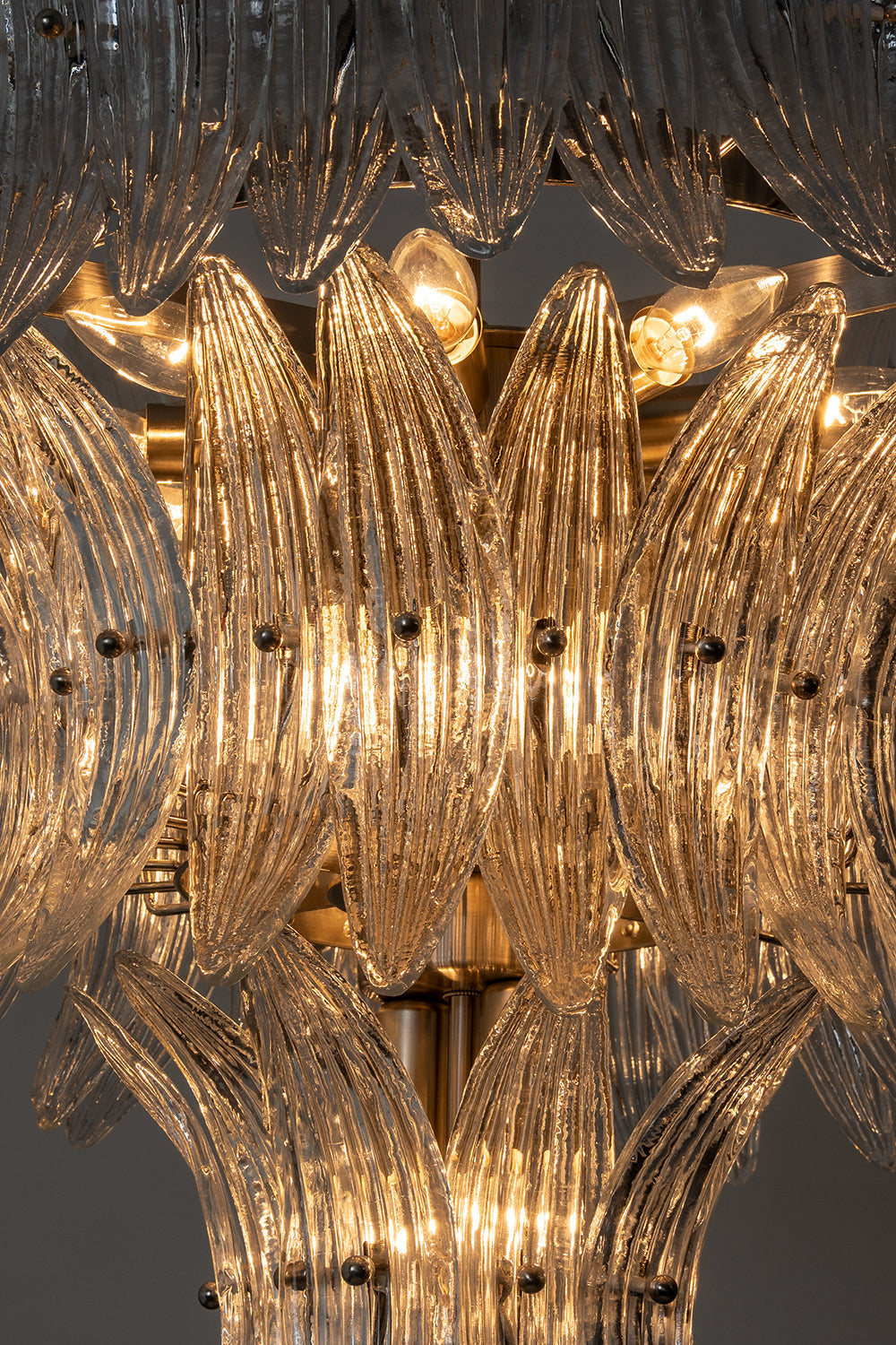 Ribbed Leaf Tier Chandelier |Glass detail | Samu  Lamp