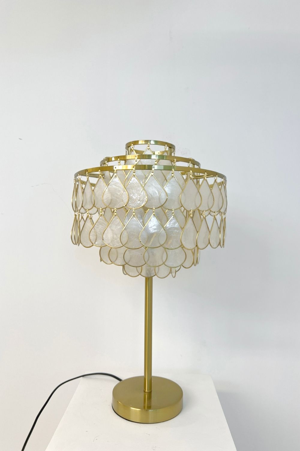 Teardrops Capiz Table Lamp - view 8 | vexalamps