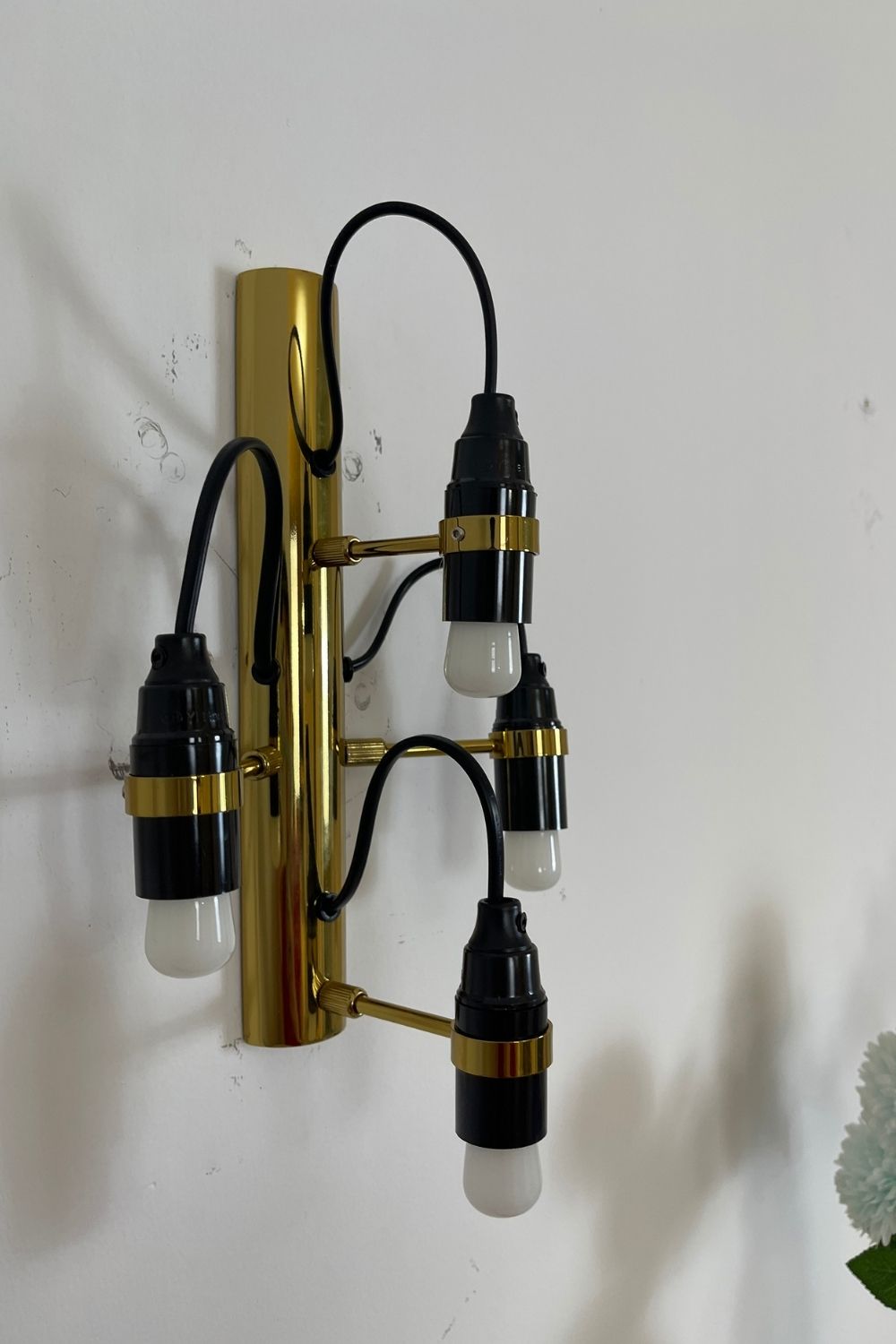Traditional Mid-century 2097 Wall Lamp - view 19 | vexalamps