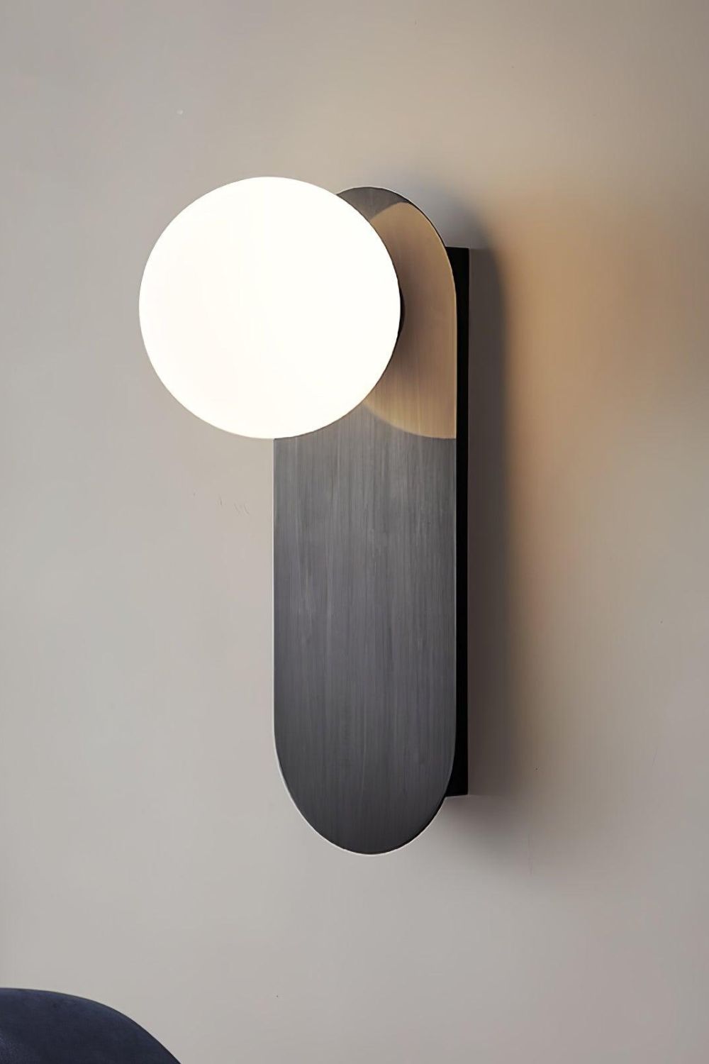 Flat Base Globe Sconce - vexalamps