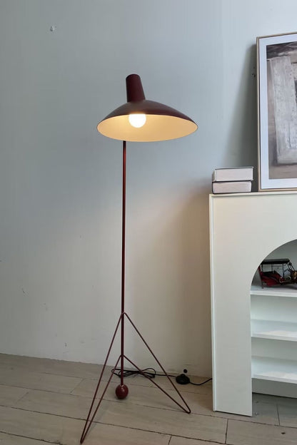 Tripod HM8 Floor lamp - view 4 | vexalamps
