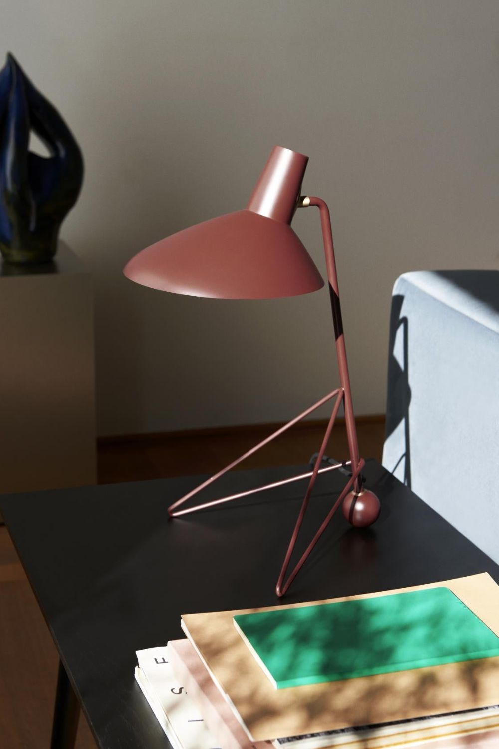Tripod HM9 Table Lamp - vexalamps