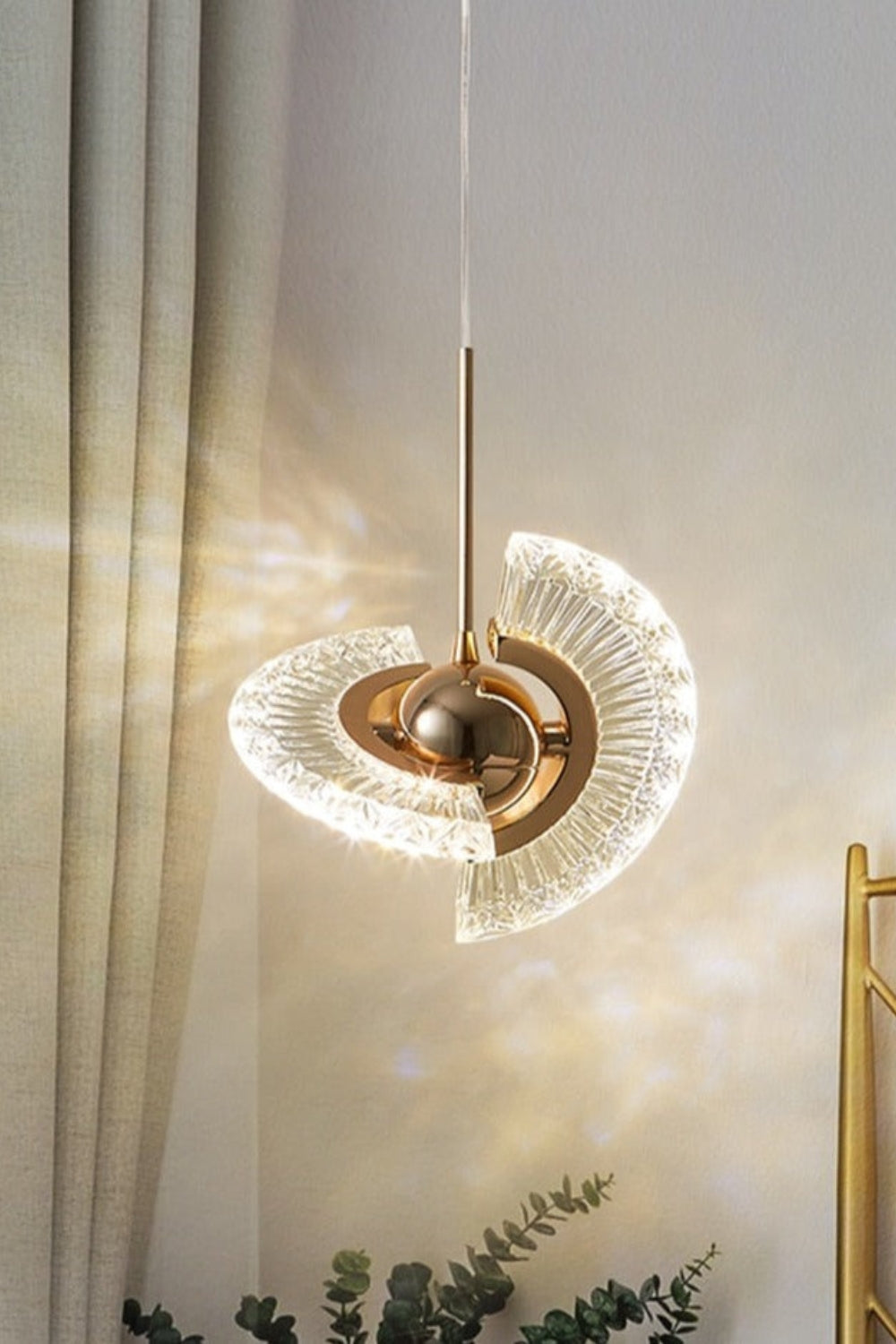 UFO Acrylic Pendant Light - vexalamps