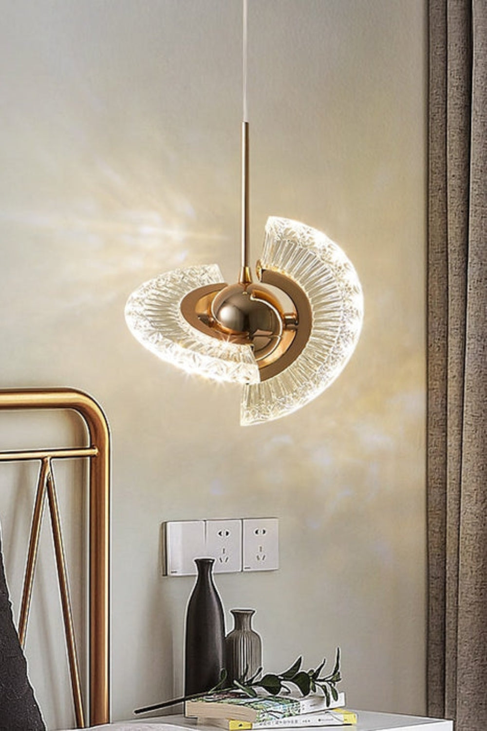 UFO Acrylic Pendant Light - vexalamps