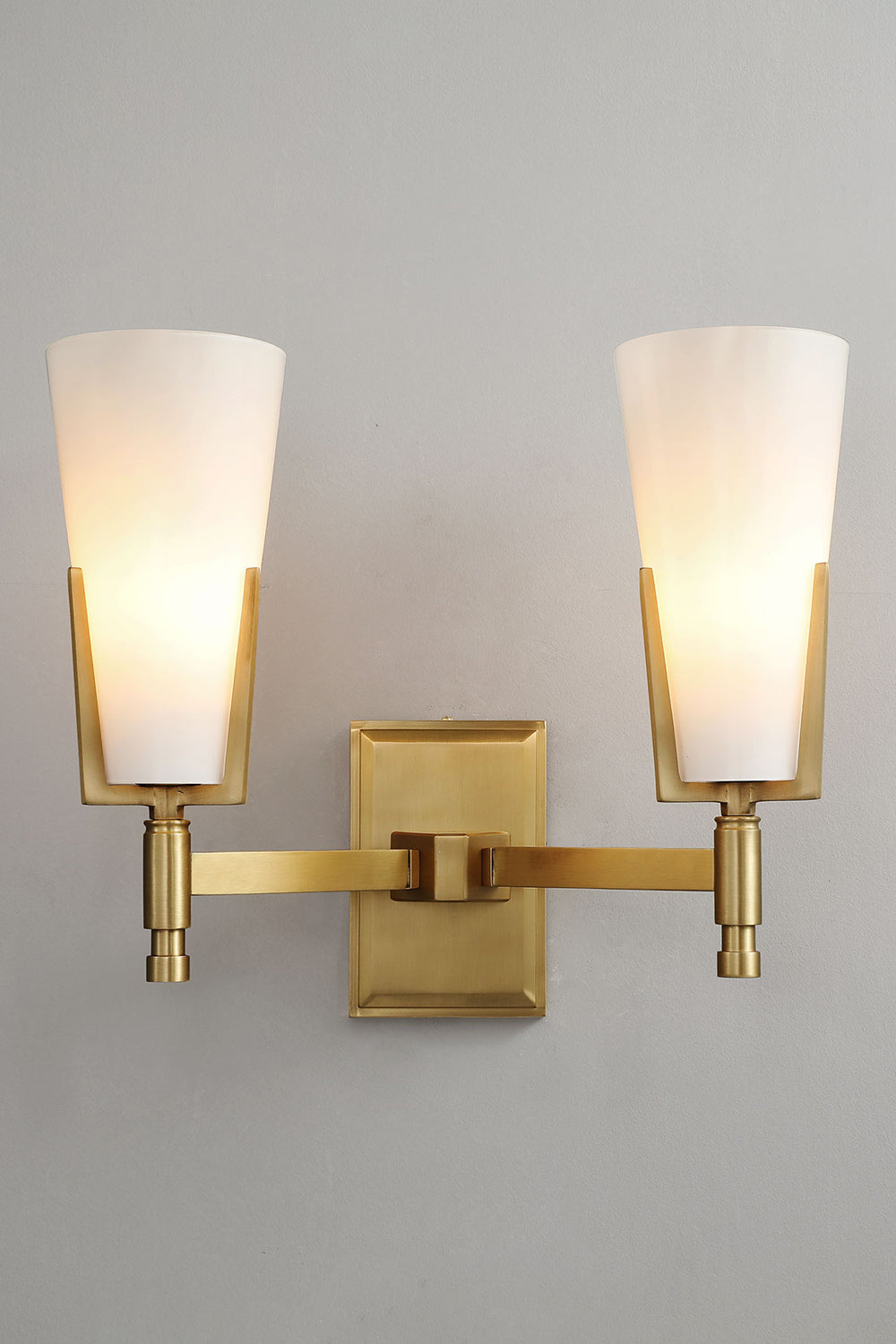 Upton Wall Lamp - vexalamps