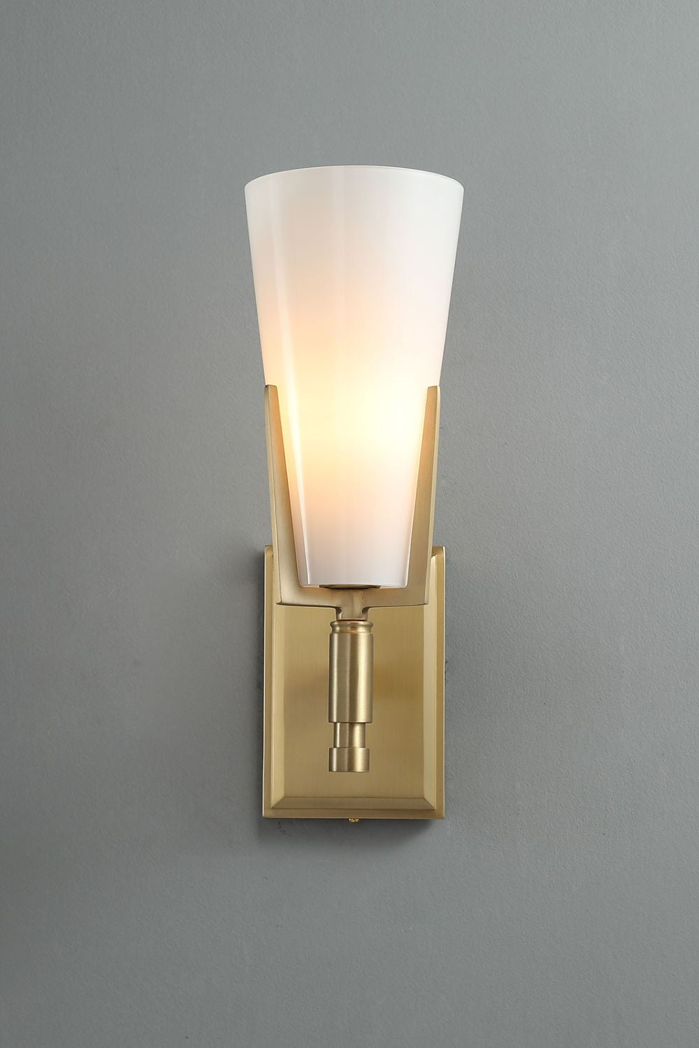 Upton Wall Lamp - vexalamps