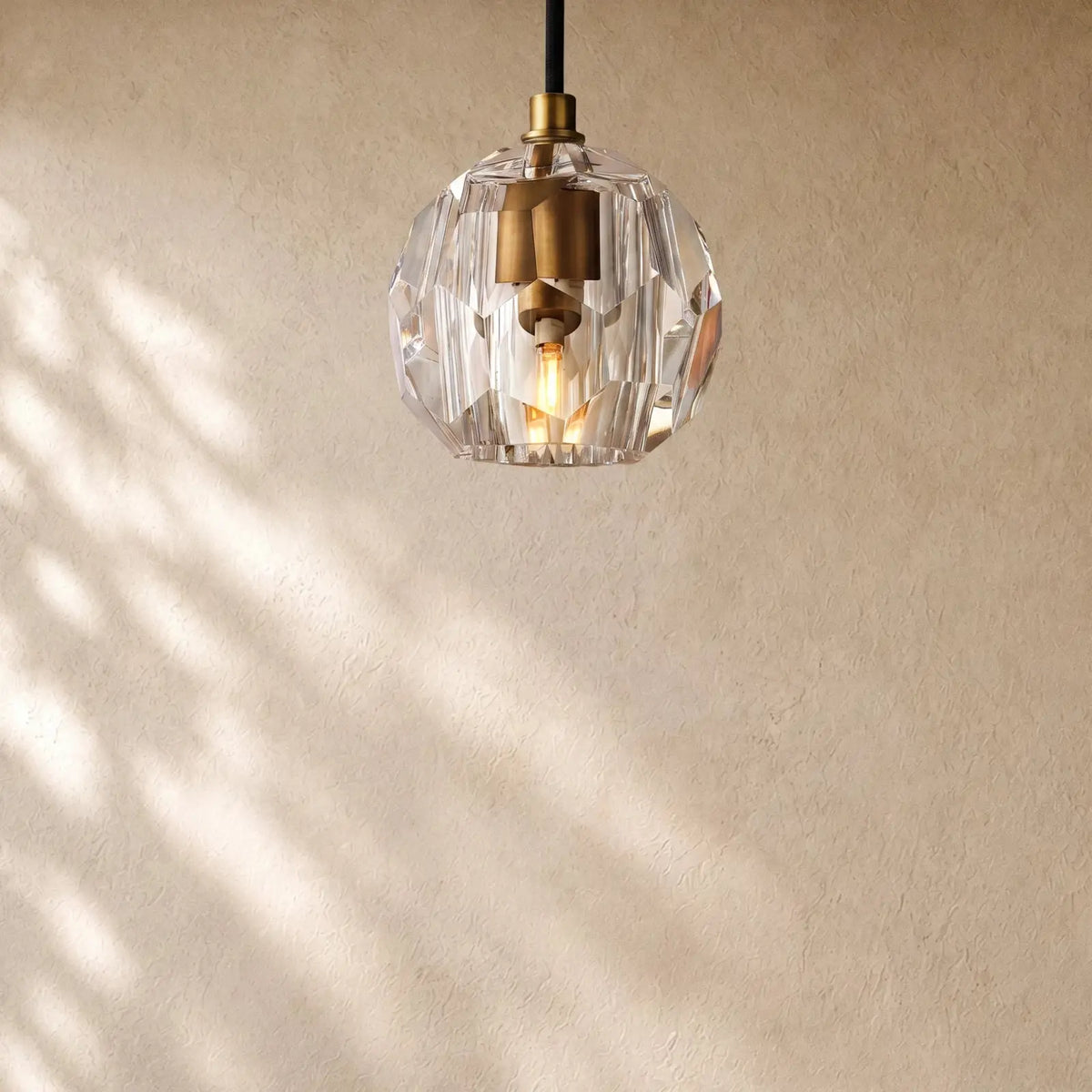 Boulee de Cristal Pendant Light - Lacquered Brass / Clear / Cord