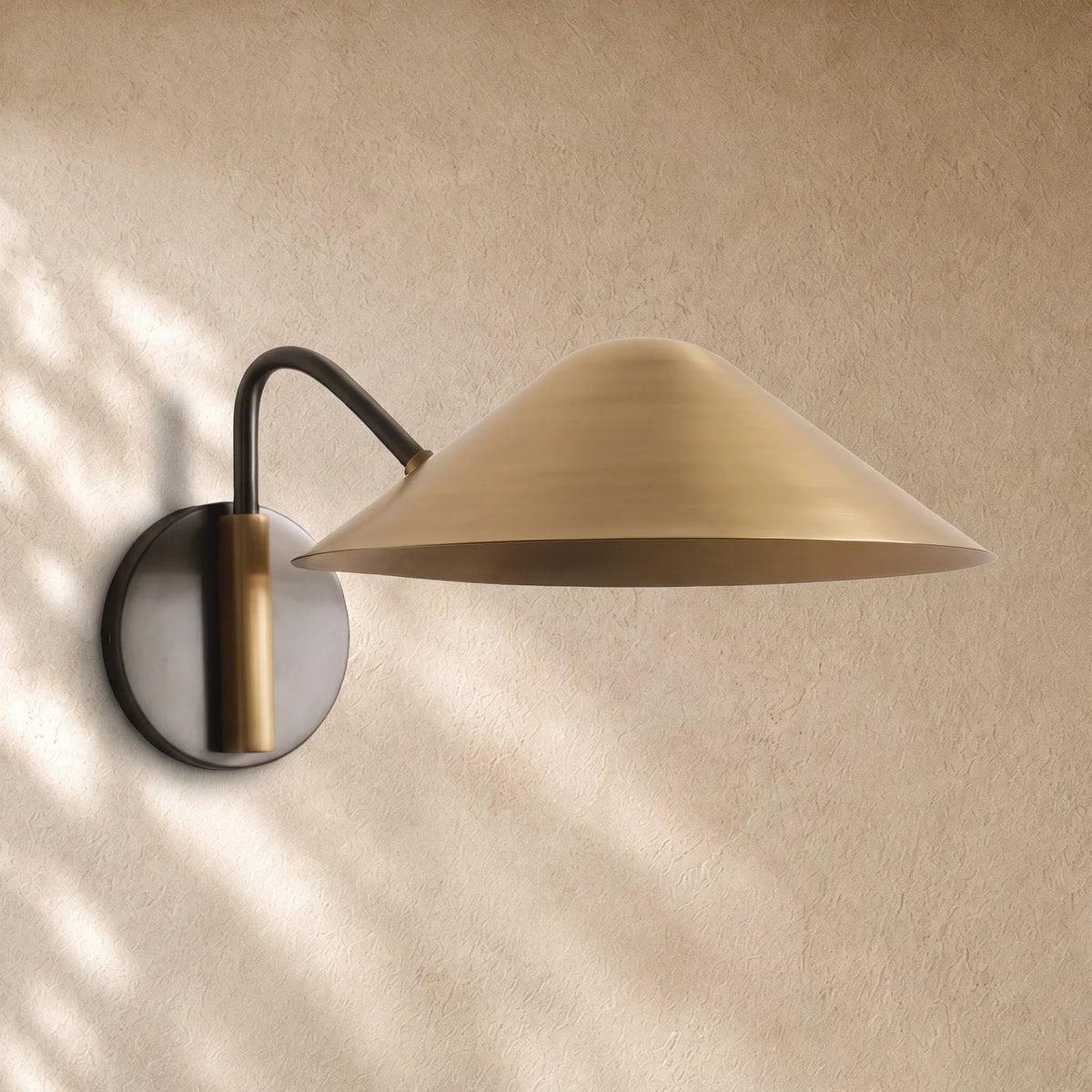 Simmsi Sconce